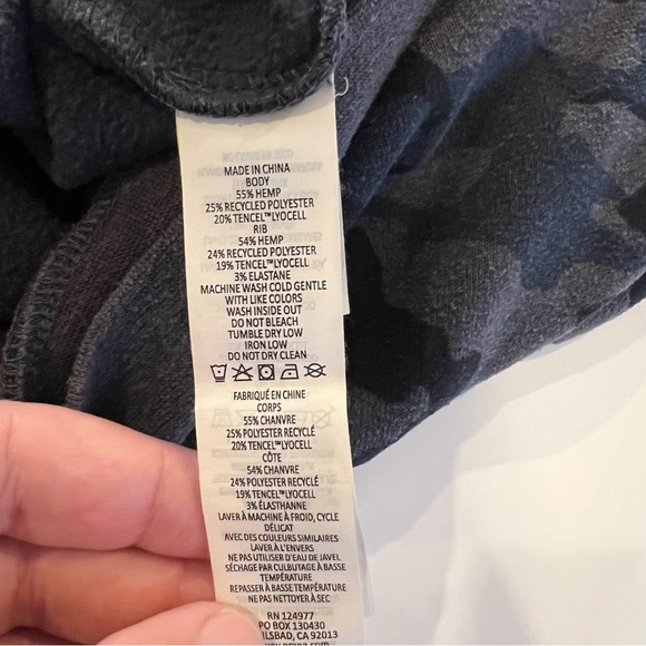 prAna Women’s Gray/Blue Camouflage Crewneck Sweater - Picture 6 of 7